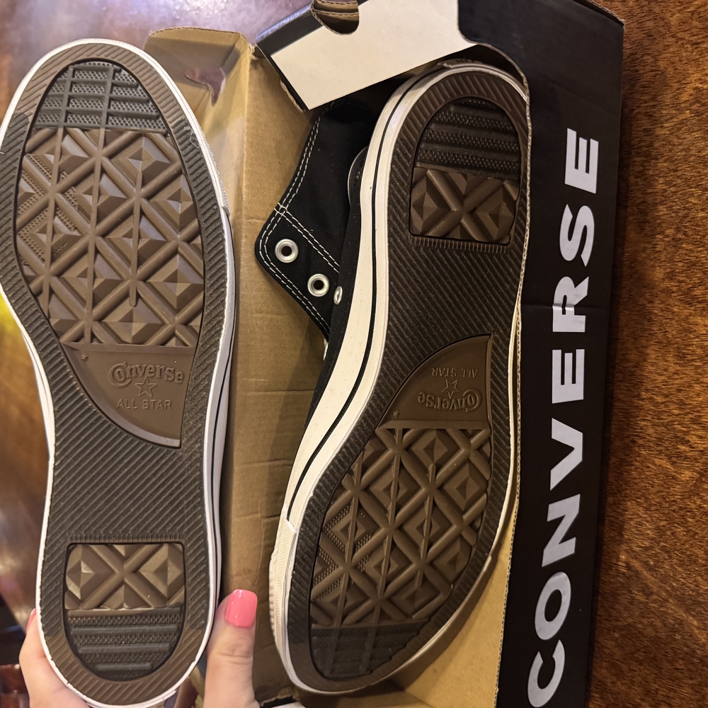 Converse Black Sneakers Modern Design Rubber Sole